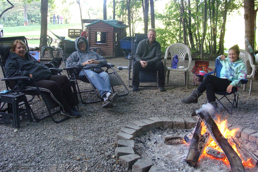 Campfire camping